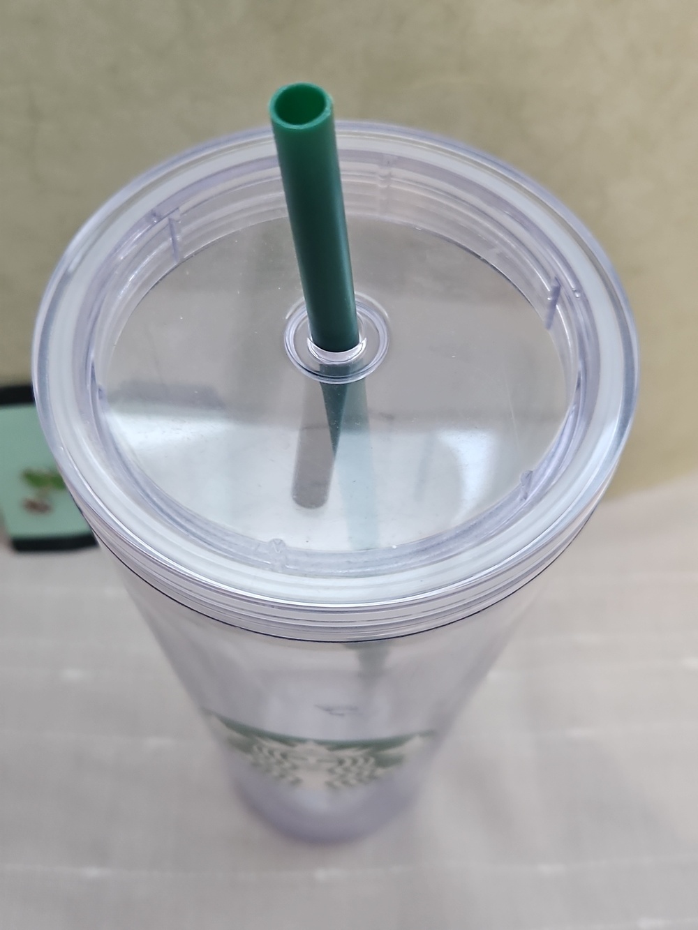 Starbucks Clear Tumbler with Green Logo and Straw + 2 Barista Pins - Picture 5 of 9